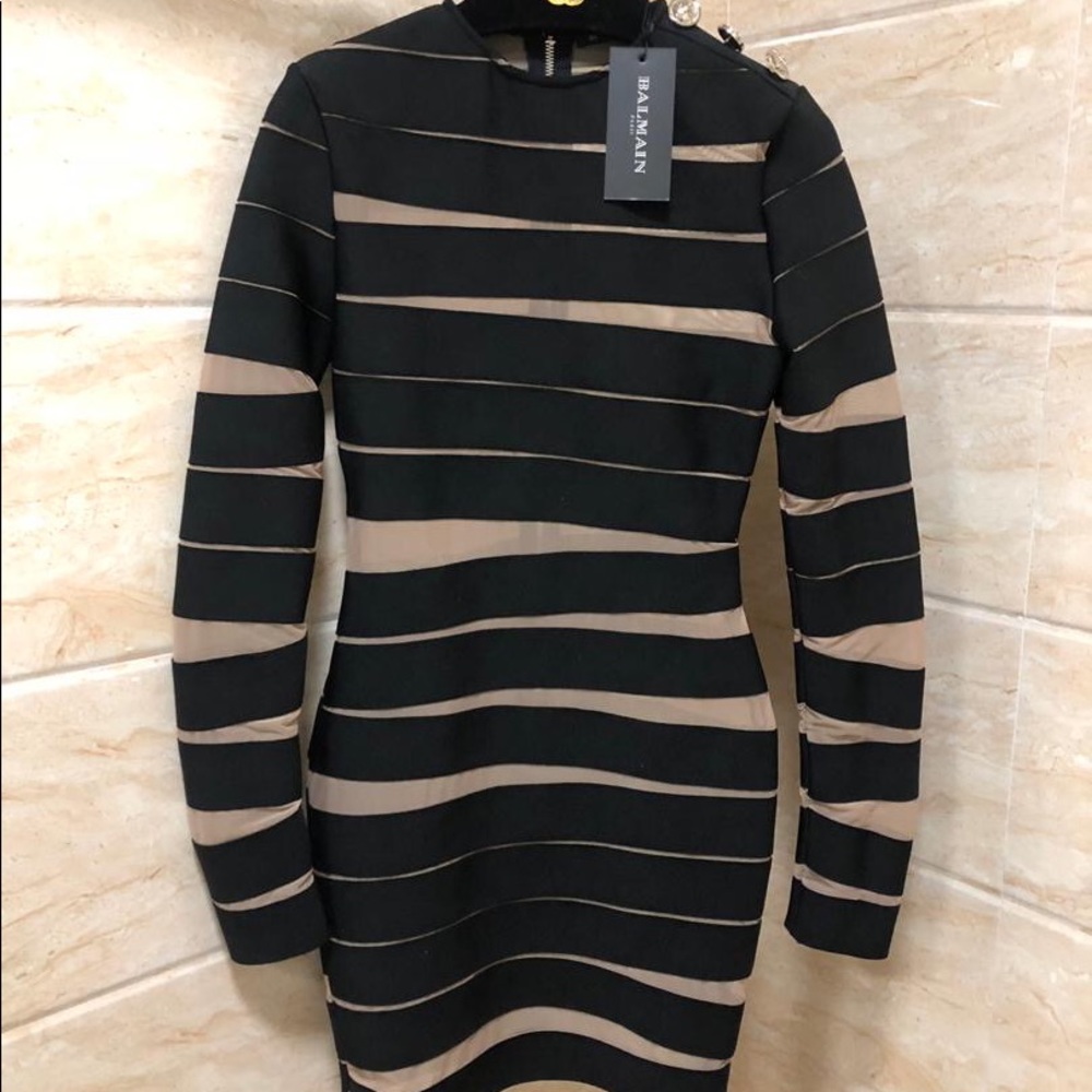 2020 New trendy mesh splicing buttons Design Dress